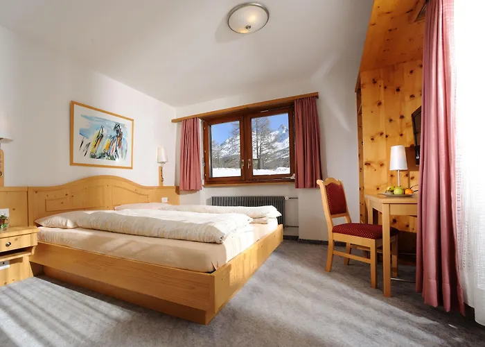 Swiss Family Alphubel サース フェー