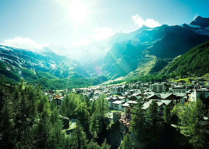 Swiss Family Alphubel ホテル サース フェー