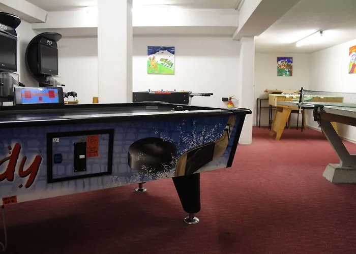 Swiss Family Alphubel ホテル サース フェー