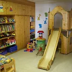 Swiss Family Alphubel Hotel 3*