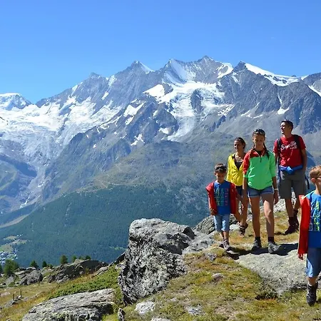 Swiss Family Alphubel Отель Зас-Фе