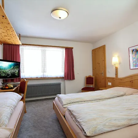 Swiss Family Alphubel Hotel 3*