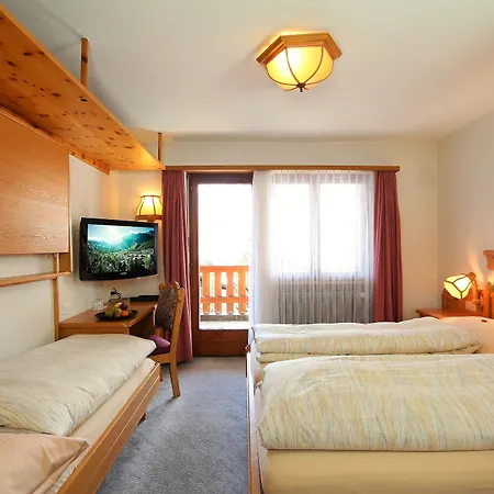 Hotel Swiss Family Alphubel 3*