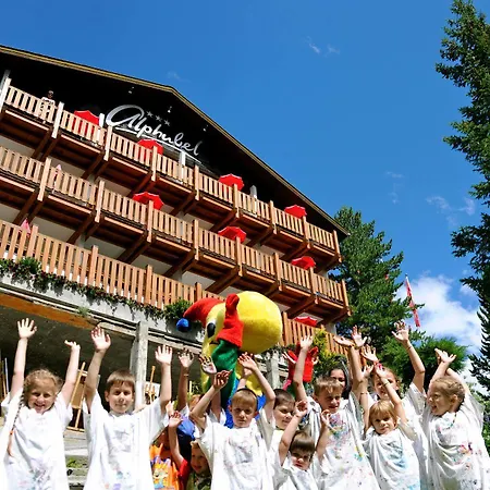 Swiss Family Alphubel Готель Зас-Фе
