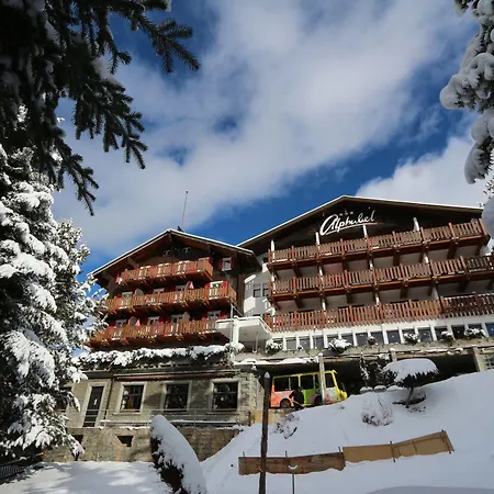Готель Swiss Family Alphubel Зас-Фе