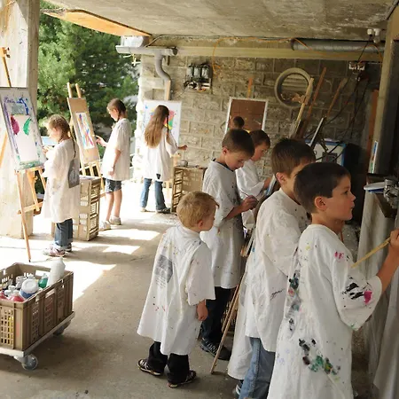 Swiss Family Alphubel Готель 3*