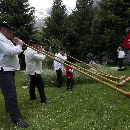 Swiss Family Alphubel Готель