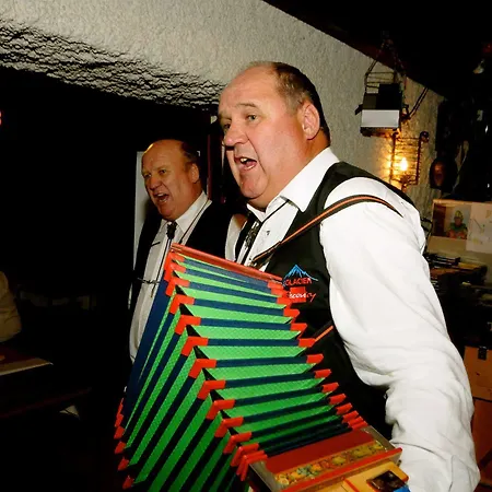 Swiss Family Alphubel Готель