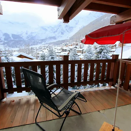 Swiss Family Alphubel Hotel 3*