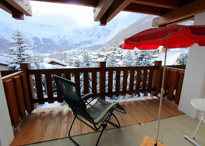 Swiss Family Alphubel Hotel 3*